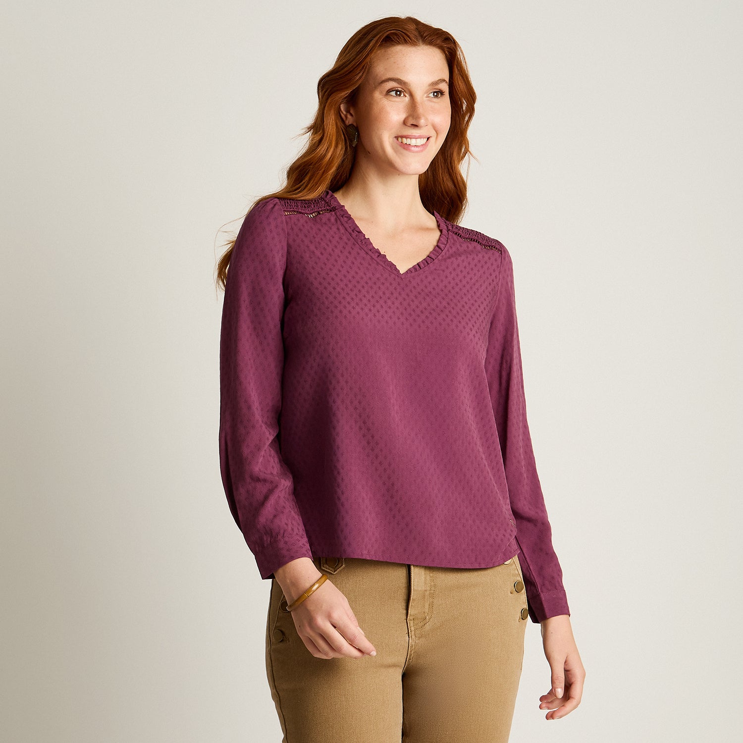 Blusa Burdeo Manga Larga Elasticidad Nula Sin Forro Calce Normal Tela Plano